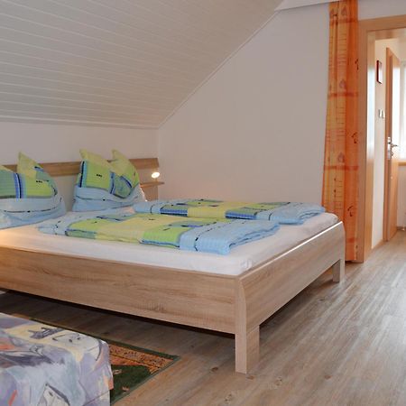 Gaestehaus Bachmann Hermagor-Pressegger See Rom bilde